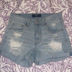 Aero High Rise Midi Shorts size 4
